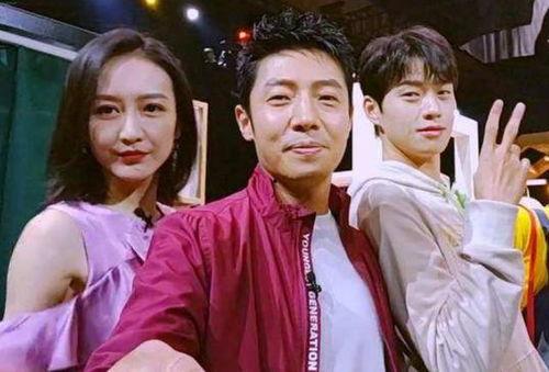 娱乐吃瓜君四千年,揭秘吃瓜君的传奇人生